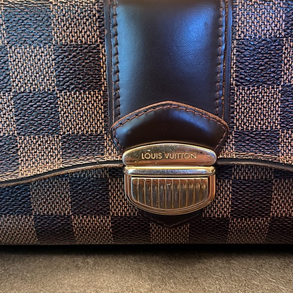 LOUIS VUITTON DAMIER SISTINA - CA3069. AUTHENTIC. Reposhed from @shopjrlux. - Picture 2 of 12